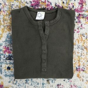 OFFLINE By Aerie Wow! Waffle Henley T-Shirt, Size Small, Nomad Olive Green